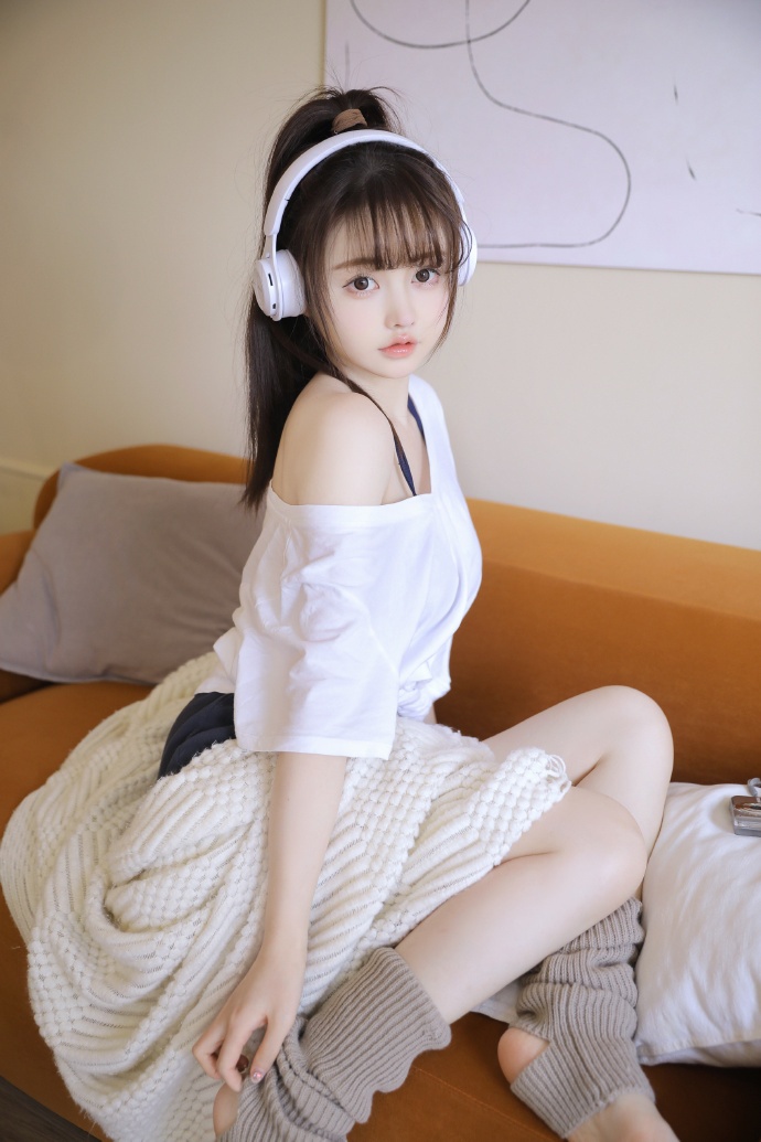 开端 封面